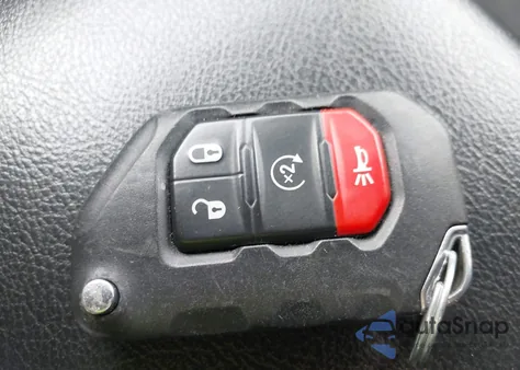 2020 Jeep Wrangler Unlimited Sport z USA, uszkodzony, nr VIN 1C4HJXDG7LW347066